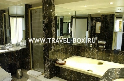 the sun city hotel,  presidential suite bathroom.jpg